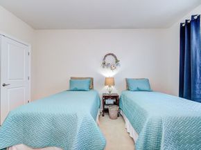 4 Francis Dr 312, Andover MA 01810