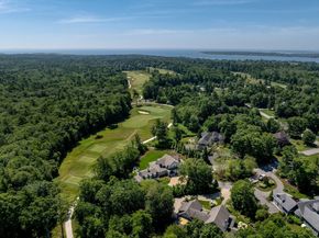 18 Shagbark Cir, Mattapoisett MA 02739