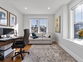 15 Rowell Ln 15, Middleton MA 01949