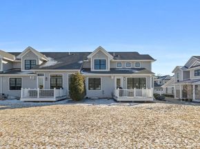 15 Rowell Ln 15, Middleton MA 01949