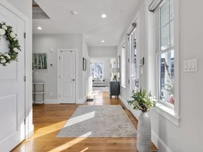 15 Rowell Ln 15, Middleton MA 01949