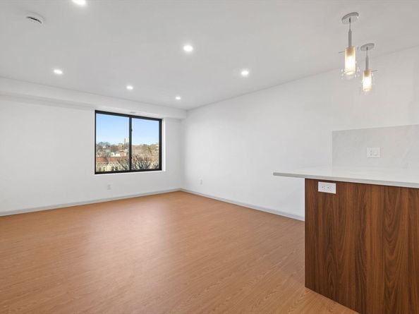 1243 Beacon Street 5A, Brookline MA 02446