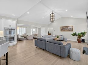 10 Shagbark Cir, Mattapoisett MA 02739