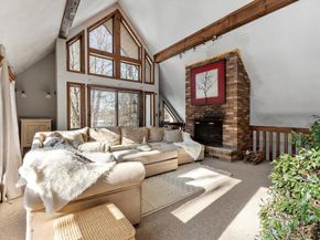 87 Norwood Ave, Leominster MA 01453