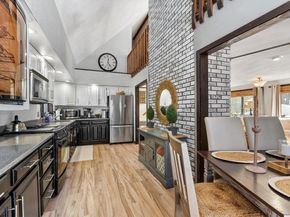 87 Norwood Ave, Leominster MA 01453