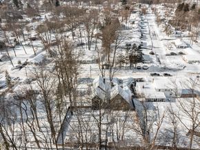 87 Norwood Ave, Leominster MA 01453