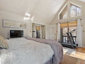 87 Norwood Ave, Leominster MA 01453