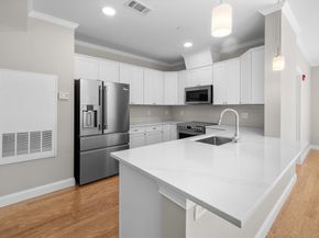 485 Blue Hills Parkway 6, Milton MA 02186