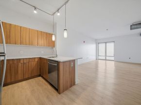 9 Medford 410, Somerville MA 02143