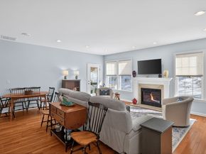 18 Kensington, Plymouth MA 02360