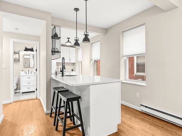 5 Holden Ct 3, Boston MA 02109