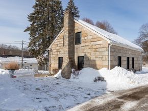 2294 Providence Rd, Northbridge MA 01534