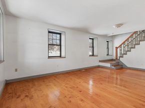 2294 Providence Rd, Northbridge MA 01534