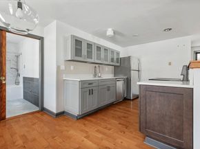 2294 Providence Rd, Northbridge MA 01534