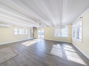 7 West St, Melrose MA 02176