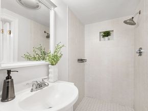 70 Albion St 3, Somerville MA 02143