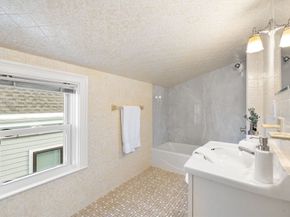 70 Albion St 3, Somerville MA 02143