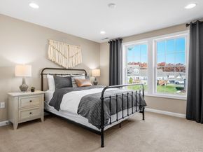 25 Sandtrap Cir 8, Walpole MA 02081