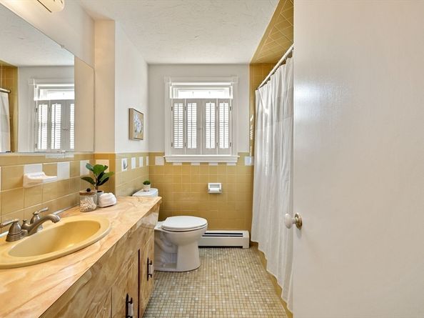 19 Rock Island Road, Quincy MA 02169