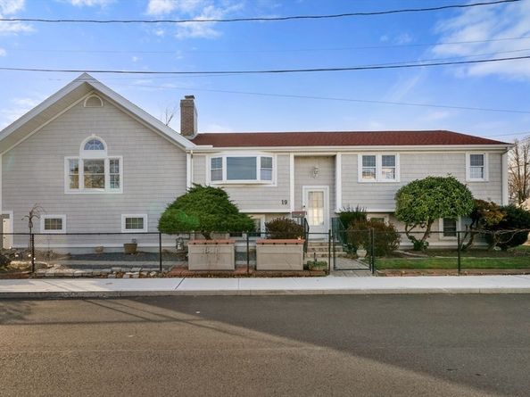 19 Rock Island Road, Quincy MA 02169
