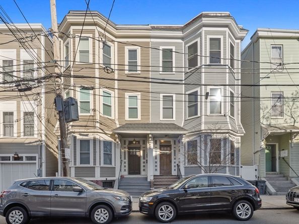 242 W 5th St 3, Boston MA 02127