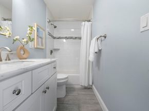 242 W 5th St 3, Boston MA 02127