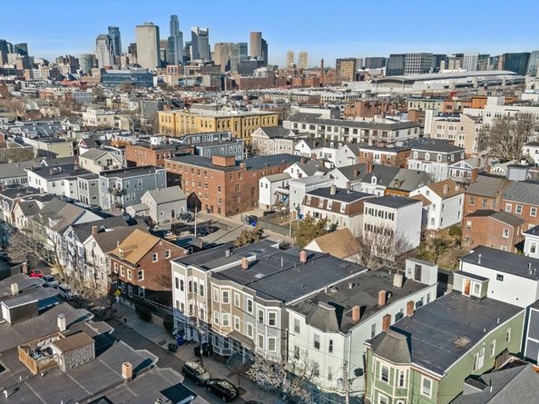 242 W 5th St 3, Boston MA 02127