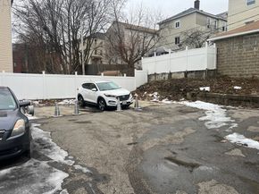 74 Esther St, Worcester MA 01607