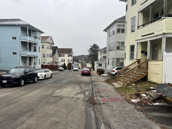 74 Esther St, Worcester MA 01607