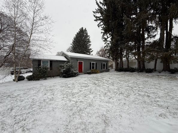 110 River St, Hudson MA 01749