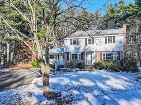40 Maureen Drive, Tewksbury MA 01876