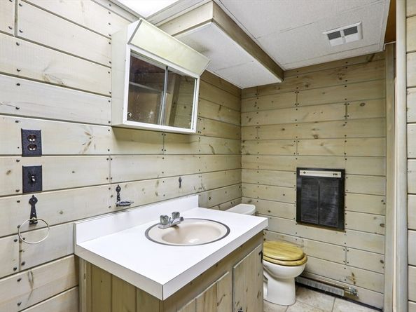 143 Hudson Rd, Stow MA 01775