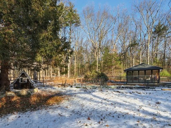 143 Hudson Rd, Stow MA 01775