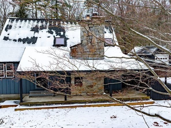 143 Hudson Rd, Stow MA 01775