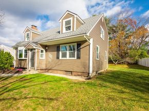 34 Irving Dr, Walpole MA 02081
