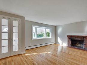 34 Irving Dr, Walpole MA 02081