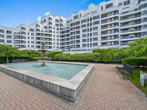 2001 Marina Dr 506W, Quincy MA 02171