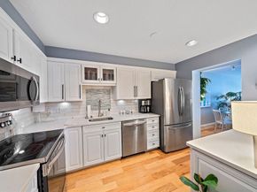 2001 Marina Dr 506W, Quincy MA 02171