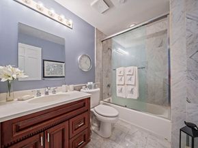 2001 Marina Dr 506W, Quincy MA 02171