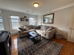 71 Rivulet St B, Uxbridge MA 01569