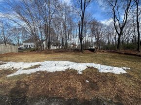 71 Rivulet St B, Uxbridge MA 01569