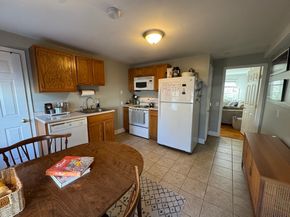 71 Rivulet St B, Uxbridge MA 01569