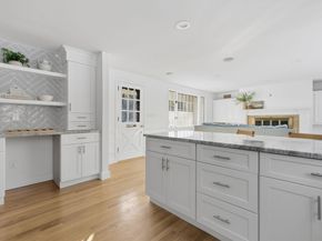 6 Glen Drive, Lynnfield MA 01940