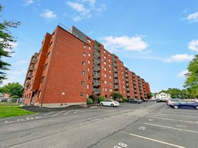 8 9th 513, Medford MA 02155