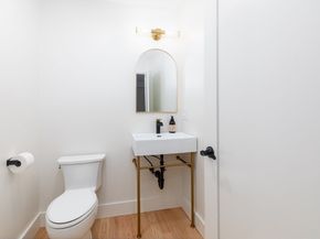 96 Burpee Rd 1, Swampscott MA 01907