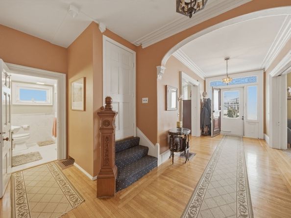 15 Grosvenor Park, Lynn MA 01902