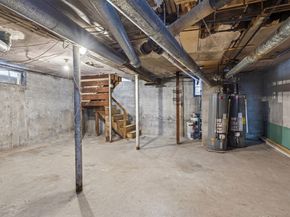 16 West St, Milton MA 02186