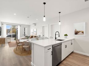 10 Somerset 405, Winthrop MA 02152