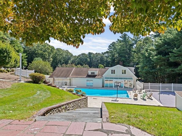 18 James Rd, Duxbury MA 02332