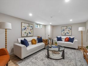 79 Humes Ave, Worcester MA 01605